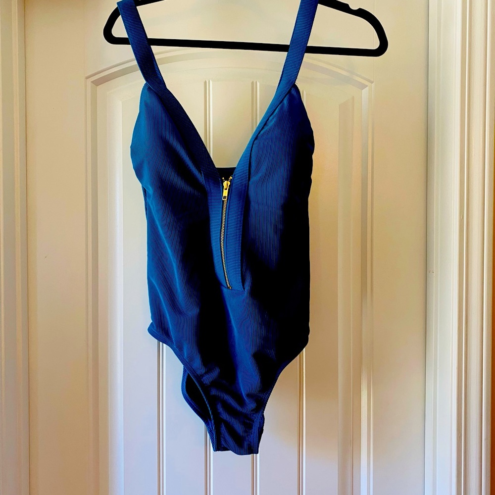 One piece swimsuit
